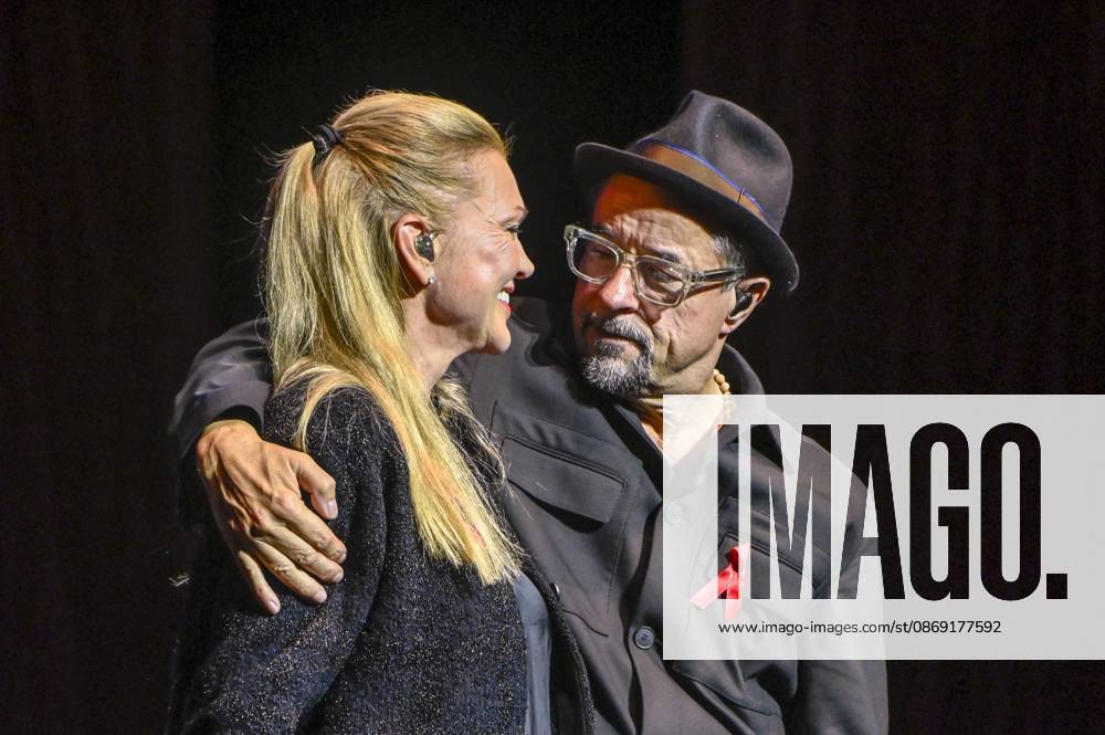 ABB HOPE GALA: Anna Loos and Jan Josef Liefers Perform a Duet on Stage at the Hope Gala 2026 at the Schauspielhaus Dresden on October 10, 2026, in Dresden, Saxony, Germany