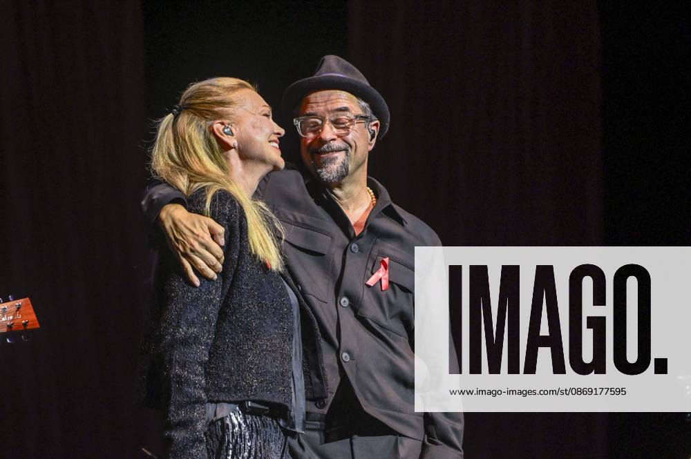 ABB HOPE GALA: Anna Loos and Jan Josef Liefers Perform a Duet on Stage at the Hope Gala 2026 at the Schauspielhaus Dresden on October 10, 2026, in Dresden, Saxony, Germany