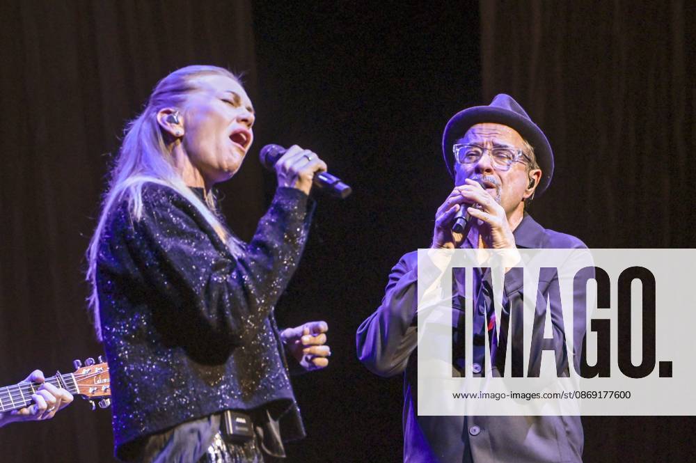 ABB HOPE GALA: Anna Loos and Jan Josef Liefers Perform a Duet on Stage at the Hope Gala 2026 at the Schauspielhaus Dresden on October 10, 2026, in Dresden, Saxony, Germany