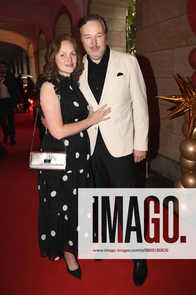 Stephan Grossmann with his wife, Lidija Grossmann, at the 18 Hope Gala 2026 at the Schauspielhaus Dresden, October 10, 2026 Foto:xM.xFischerx xFuturexImagex hope_6010