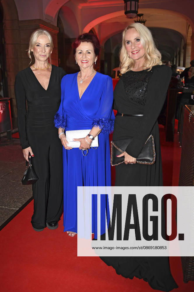 Gesine Lippert, Viola Klein, and Anja Petzold at the 18th Hope Gala 2026 at the Schauspielhaus Dresden, October 10, 2026 Foto:xM.xFischerx xFuturexImagex hope_6013