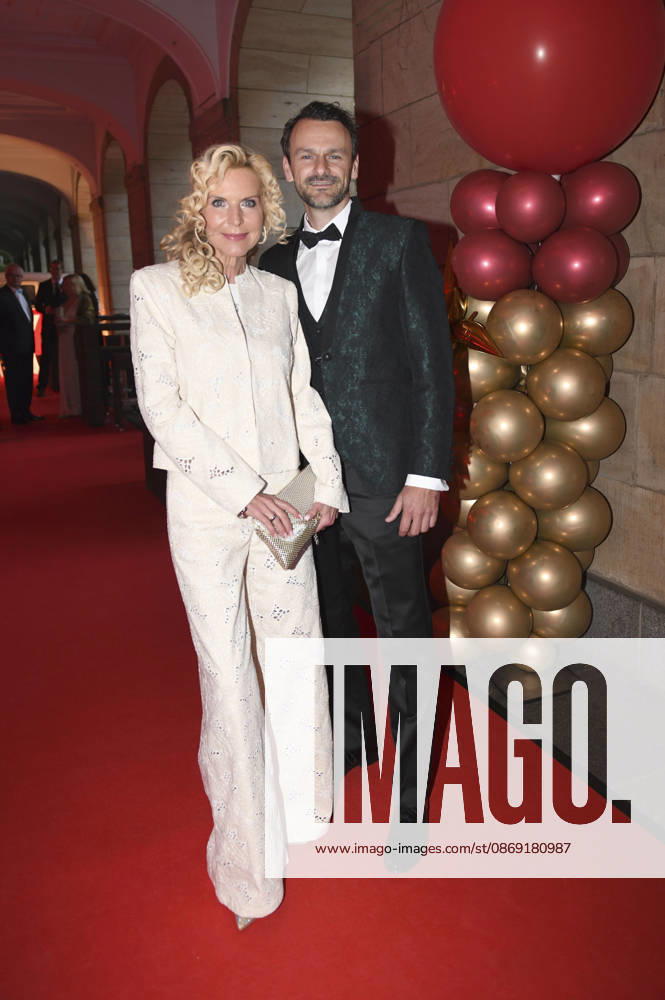 Victoria Herrmann with her husband David Böthig at the 18 Hope Gala 2026 at the Schauspielhaus Dresden, October 10, 2026 Foto:xM.xFischerx xFuturexImagex hope_6042