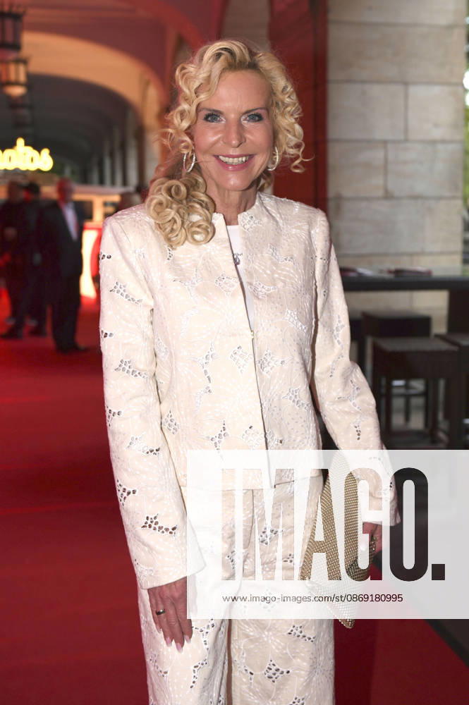 Victoria Herrmann at the 18 Hope Gala 2026 at the Schauspielhaus Dresden, October 10, 2026 Foto:xM.xFischerx xFuturexImagex hope_6047