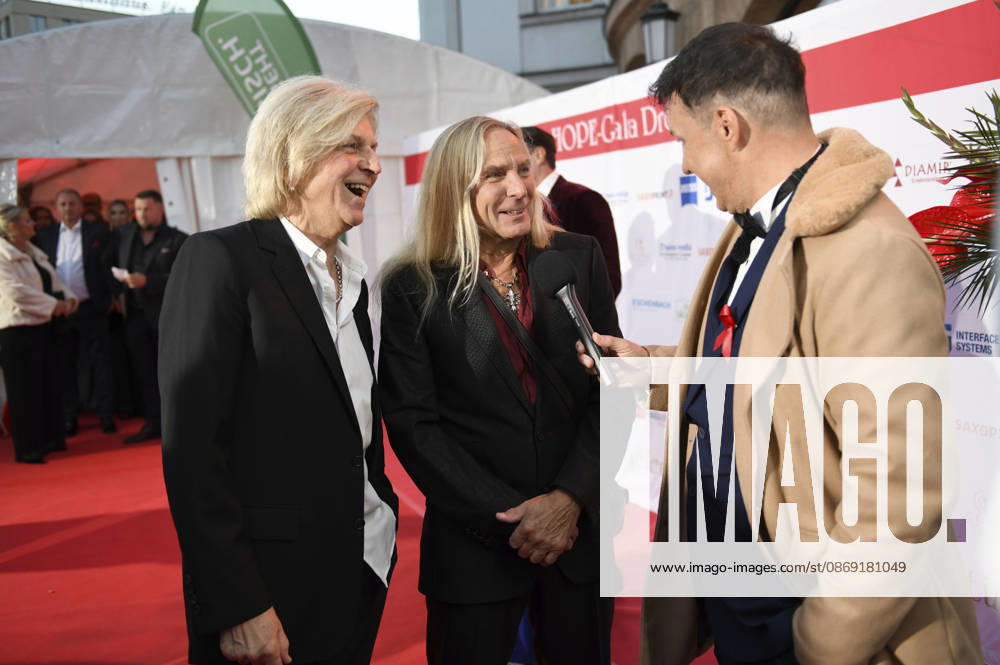 Ritchie Barton and Uwe Hassbecker at the 18 Hope Gala 2026 at the Schauspielhaus Dresden, October 10, 2026 Foto:xM.xFischerx xFuturexImagex hope_6075
