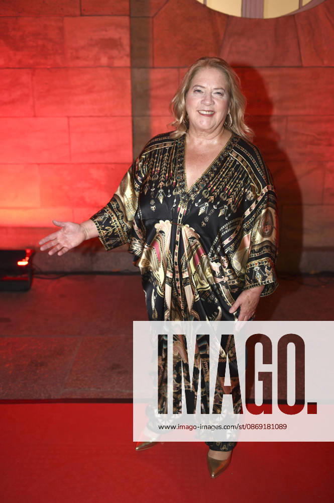 Kathy Kelly at the 18 Hope Gala 2026 at the Schauspielhaus Dresden, October 10, 2026 Foto:xM.xFischerx xFuturexImagex hope_6095