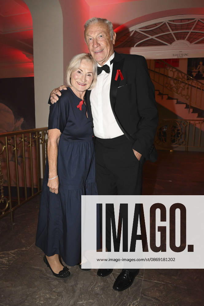 Eduard Geyer with his wife, Angelika Geyer, at the 18 Hope Gala 2026 at the Schauspielhaus Dresden, October 10, 2026 Foto:xM.xFischerx xFuturexImagex hope_6132