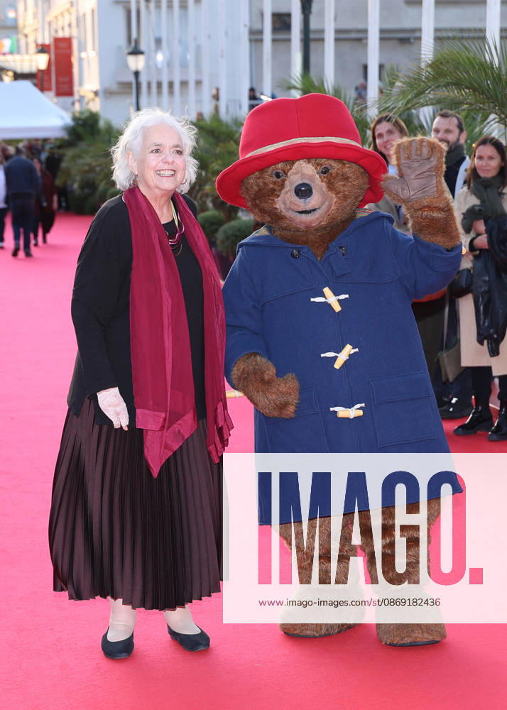 Dominique Green and Paddington on the red carpet at the closing ceremony of the 37th Dinard British and Irish Film Festival on October 10, 2026, in Dinard. Denis Guignebourg, Bestimage. Red carpet and closing ceremony of the 37th Dinard British and Irish Film Festival, October 10, 2026, Dinard, France