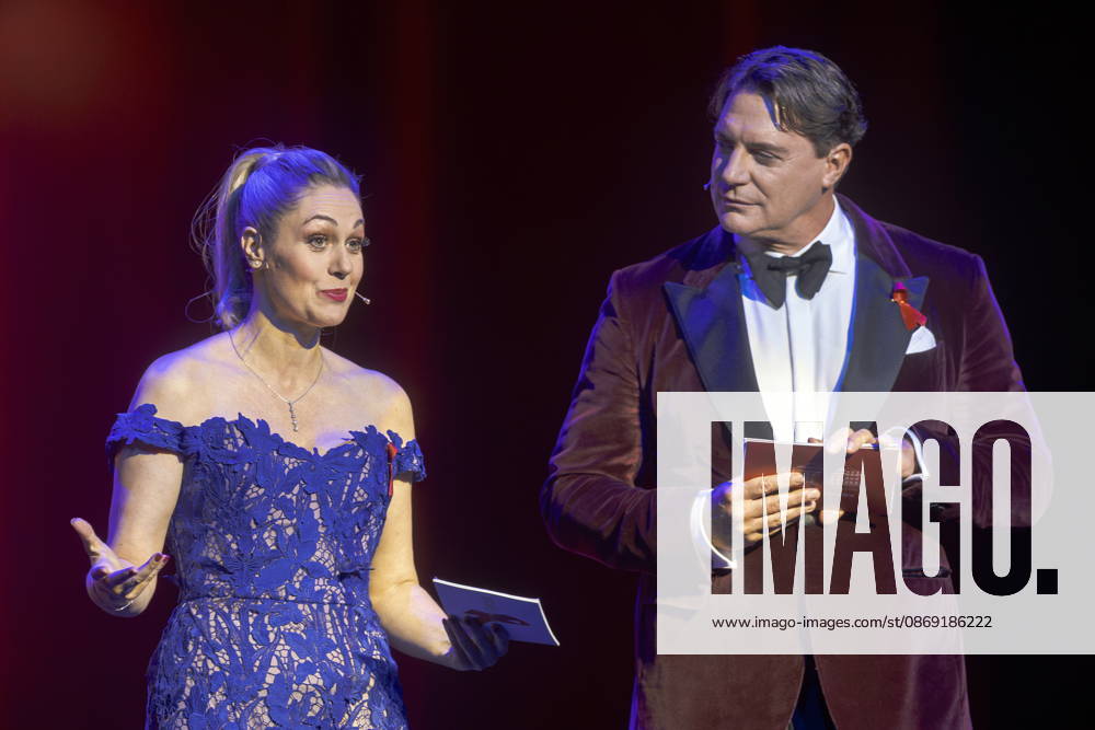 Ruth Moschner and Benjamin Bieneck are the hosts of the 18th HOPE Gala at the Schauspielhaus Dresden. The HOPE Gala Dresden is a charity event that supports the HOPE Cape Town children’s project in South Africa in its efforts to promote the health, development, and education of children and young adults in the townships around Cape Town.