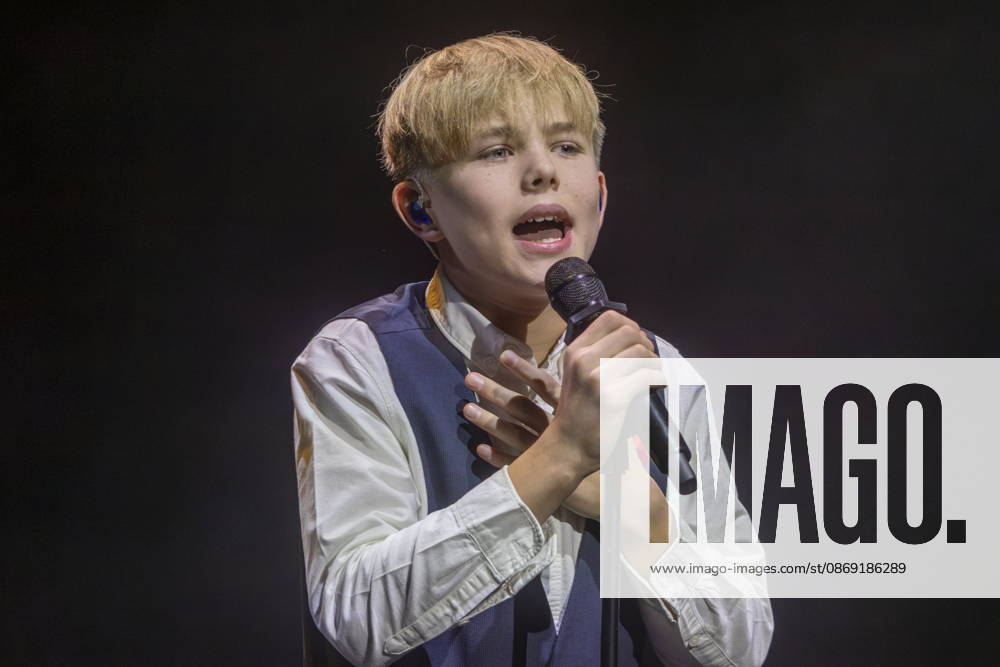 Performance by Bjarne, known for his appearances on *The Voice Kids* and the Junior Eurovision Song Contest (JESC) 2024, during the 18th HOPE Gala at the Schauspielhaus Dresden. The HOPE Gala Dresden is a benefit event, which supports the HOPE Cape Town children’s project in South Africa in its commitment to the he