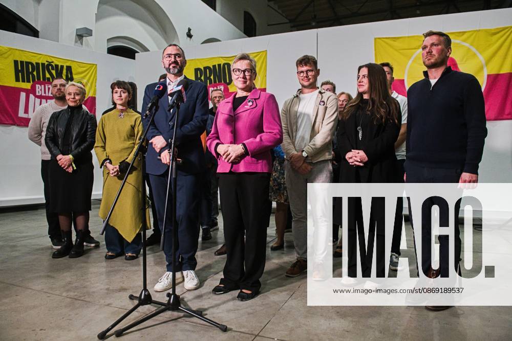 The two-day elections to municipal assemblies ended in the Czech Republic together with the first round of the elections to one-third of the Senate, at 2:00 p.m. on October 10, 2026. On the photo front from left: Irena Matonohova (STAN), a Brno city council member, and the Brno KDU-CSL candidate for Mayor of Brno Jakub Hruska at KDU-CSL+STAN campaign headquarters in Brno. (CTKxPhoto PatrikxUhlir) CTKPhotoP2026101100059 CTKPhotoP2026101100059