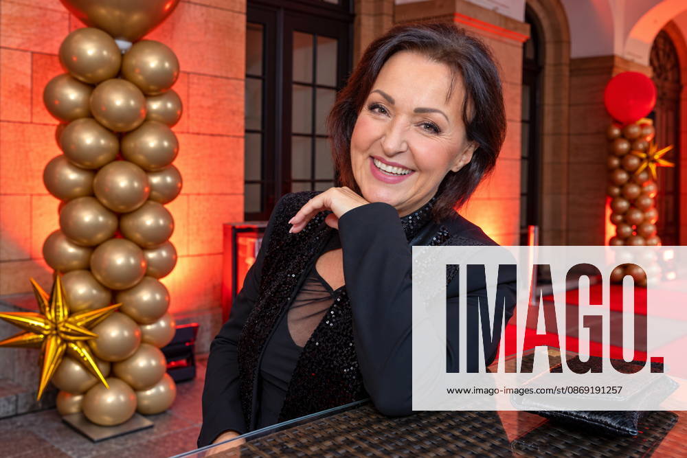 Singer Ute Freudenberg, born January 12, 1956, will attend the 18th HOPE Gala at the Schauspielhaus Dresden. The HOPE Gala Dresden is a benefit event that supports the HOPE Cape Town children’s project in South Africa in its commitment to the health, development, and education of children and young adults in the townships around Cape Town