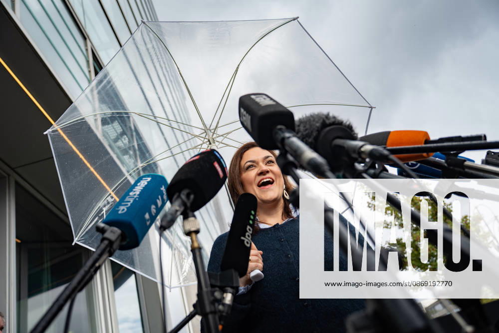 CDU Secretary General Franziska Hoppermann delivers a press statement at the start of the closed-door meeting. CDU Germany Executive Committee Closed-Door Meeting in Berlin, October 2026, Berlin, Berlin, Germany, Konrad Adenauer House