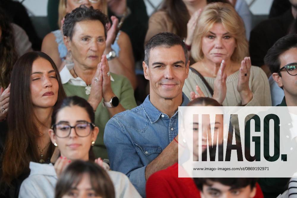 Pedro Sánchez Speaks at a Pre-Campaign Event in Ponferrada, León The Secretary-General of the PSOE and Prime Minister, Pedro Sánchez, during a PSOE pre-campaign event at La Térmica Cultural in Ponferrada on October 11, 2026, in Ponferrada, León, Castile and León, Spain. The Prime Minister and Secretary-General of the PSOE, Pedro Sánchez, kicked off the pre-campaign for the general election on November 29 this weekend with two events: on Saturday in Dos Hermanas, Seville, and today in Ponferrada, León, at the Térmica Cultural of the Energy Foundation, October 11, 2026, Ponferrada, León, Castile and León, Spain