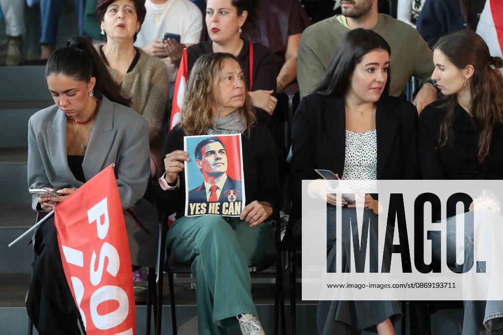 Pedro Sánchez speaks at a pre-campaign event in Ponferrada, León. Several people hold a banner reading Pedro Sánchez: Yes, he can during a PSOE pre-campaign event at La Térmica Cultural in Ponferrada on October 11, 2026, in Ponferrada, León, Castile and León, Spain. The Prime Minister and Secretary-General of the PSOE, Pedro Sánchez, kicked off the pre-campaign for the general election on November 29 this weekend with two events: on Saturday in Dos Hermanas, Seville, and today in Ponferrada, León, at the Térmica Cultural of the Energy Foundation, October 11, 2026, Ponferrada, León, Castile and León, Spain
