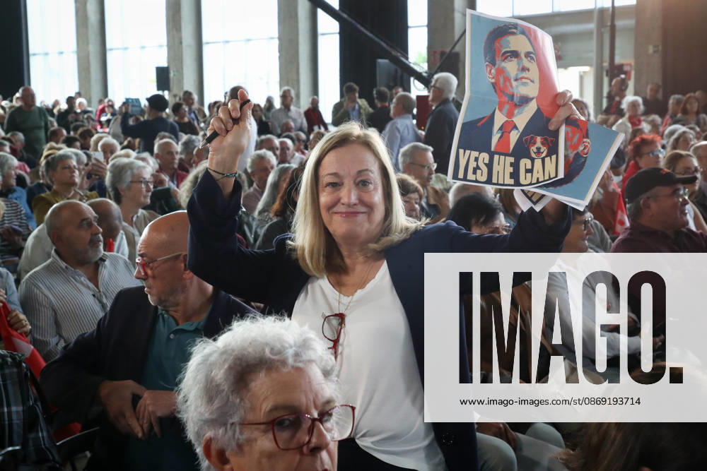 Pedro Sánchez speaks at a pre-campaign event in Ponferrada, León. Several people hold a banner reading Pedro Sánchez: Yes, he can during a PSOE pre-campaign event at La Térmica Cultural in Ponferrada on October 11, 2026, in Ponferrada, León, Castile and León, Spain. The Prime Minister and Secretary-General of the PSOE, Pedro Sánchez, kicked off the pre-campaign for the general election on November 29 this weekend with two events: on Saturday in Dos Hermanas, Seville, and today in Ponferrada, León, at the Térmica Cultural of the Energy Foundation, October 11, 2026, Ponferrada, León, Castile and León, Spain