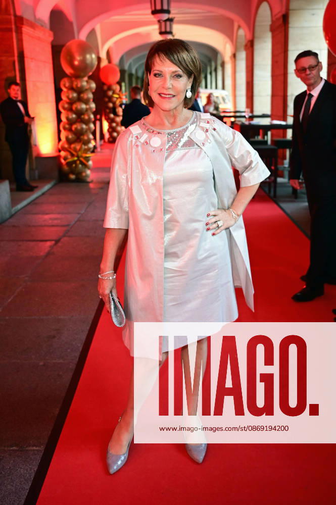 Janina Hartwig at the 18 Hope Gala 2026 at the Schauspielhaus Dresden, October 10, 2026 Foto:xM.xWehnertx xFuturexImagex hope_6140