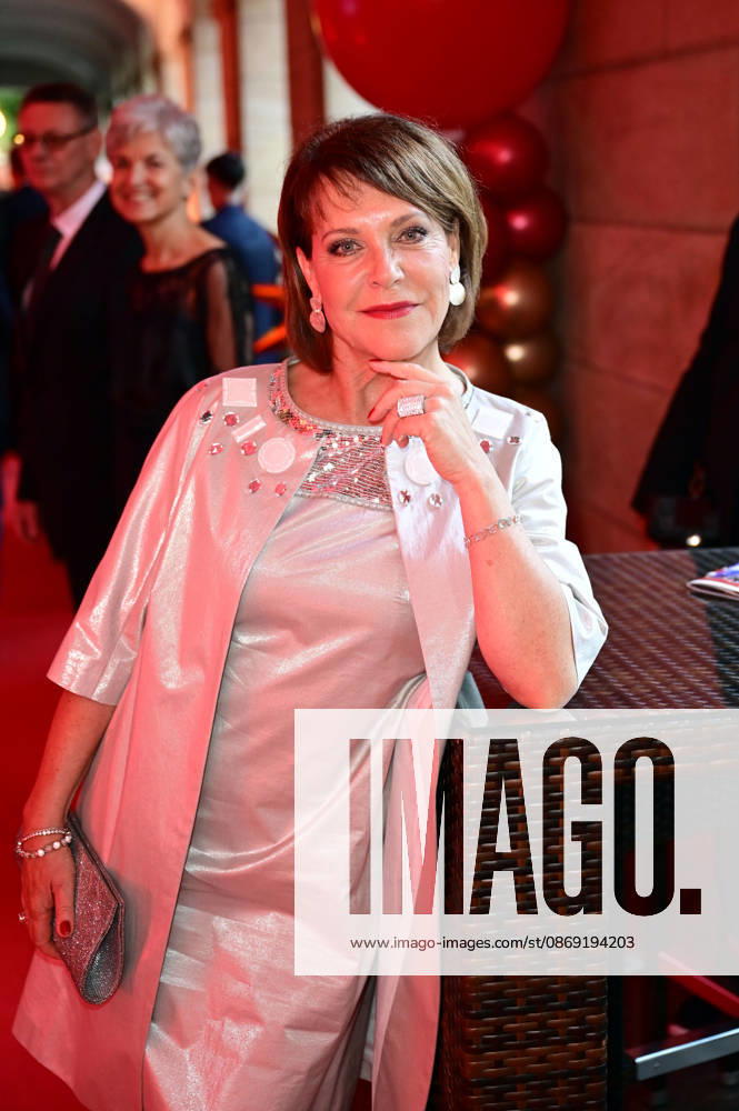 Janina Hartwig at the 18 Hope Gala 2026 at the Schauspielhaus Dresden, October 10, 2026 Foto:xM.xWehnertx xFuturexImagex hope_6142
