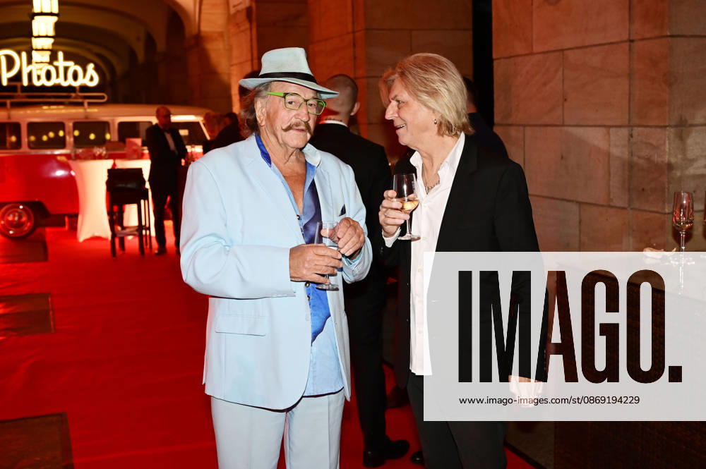 Karl Heinz Bellmann and Ritchie Barton at the 18th Hope Gala 2026 at the Schauspielhaus Dresden, October 10, 2026 Foto:xM.xWehnertx xFuturexImagex hope_6169
