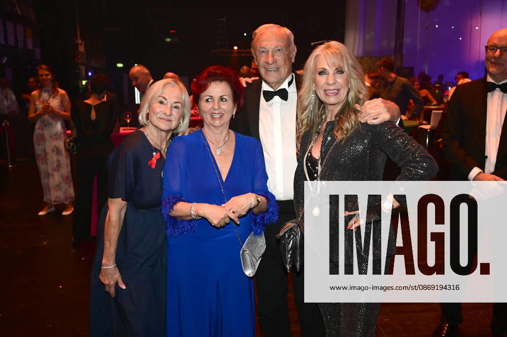 Angelika Geyer, Viola Klein, Eduard Geyer, and Petra Zieger at the 18th Hope Gala 2026 at the Schauspielhaus Dresden, October 10, 2026 Foto:xM.xWehnertx xFuturexImagex hope_6229