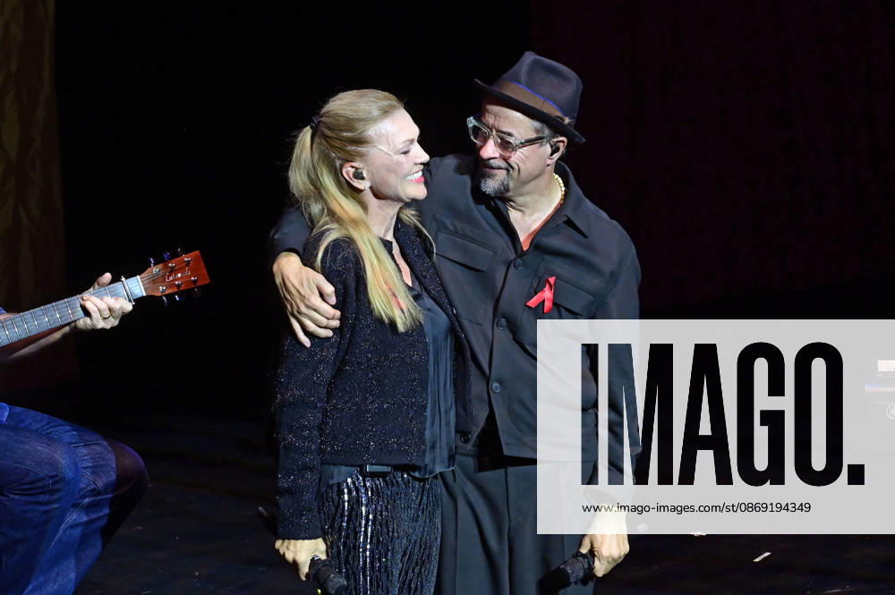 Anna Loos and Jan Josef Liefers at the 18th Hope Gala 2026 at the Schauspielhaus Dresden, October 10, 2026 Foto:xM.xWehnertx xFuturexImagex hope_6251