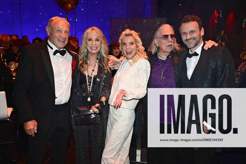 Eduard Geyer, Petra Zieger, Victoria Herrmann, Peter Taudte, and David Böthig at the 18th Hope Gala 2026 at the Schauspielhaus Dresden, October 10, 2026 Foto:xM.xWehnertx xFuturexImagex hope_6290