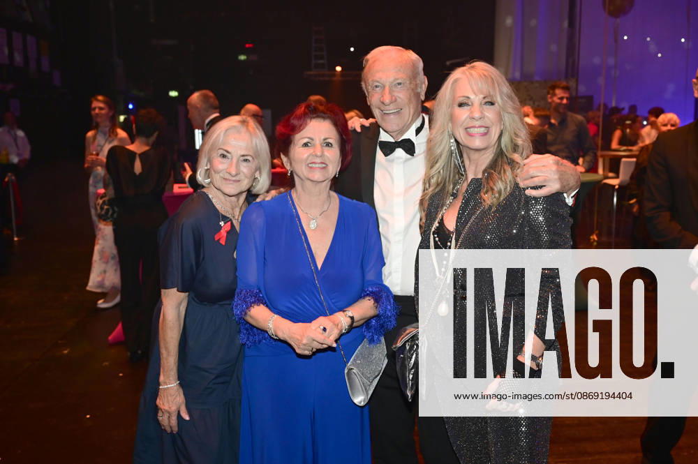 Angelika Geyer, Viola Klein, Eduard Geyer, and Petra Zieger at the 18th Hope Gala 2026 at the Schauspielhaus Dresden, October 10, 2026 Foto:xM.xWehnertx xFuturexImagex hope_6295