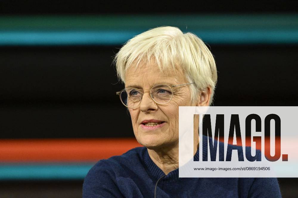 Ulrike Herrmann, journalist, 10 26. Ulrike Herrmann on October 8, 2026, on *Markus Lanz*, ZDF TV, talk show, Germany, German, German woman, journalism, *taz*, German female journalist, journalism, *quer*, portrait, speaking