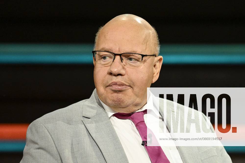 Peter Altmaier, politician, 10 26. Peter Altmaier on October 8, 2026, on *Markus Lanz*, ZDF TV, talk show, Germany, German, German man, politics, CDU, German politician, profile, neutral, listening