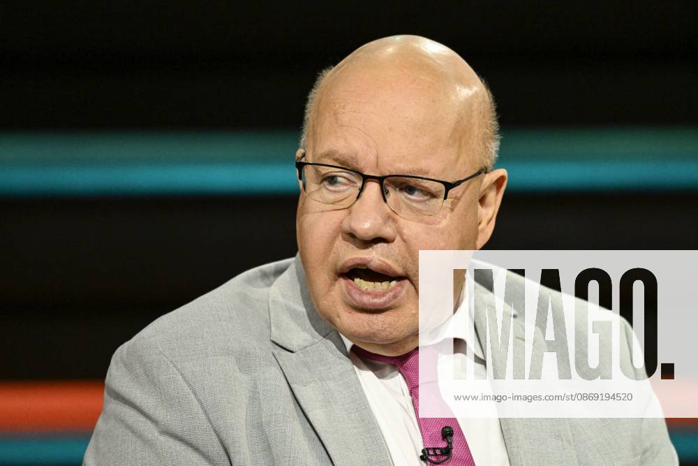 Peter Altmaier, politician, 10 26. Peter Altmaier on October 8, 2026, on *Markus Lanz*, ZDF TV, talk show, Germany, German, German man, politics, CDU, German politician, profile, speaking