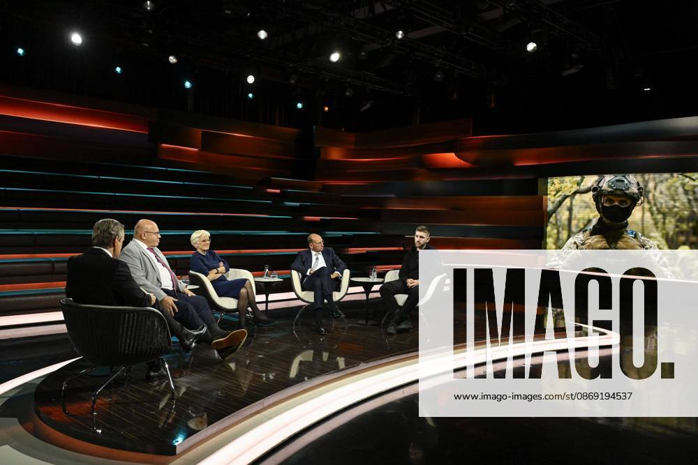 Panel discussion on *Markus Lanz*, ZDF, October 26, 2026, featuring Markus Lanz, P