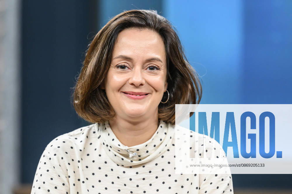 Pictured, from left: Julia Löhr, business correspondent, Frankfurter Allgemeine Zeitung, GER, Berlin, studio, guest on Caren Miosga’s Polittalk, TV show, Das Erste, broadcast from Studio 20 in Berlin-Adlershof, topic: How will the government get out of the crisis, Mr. Söder? October 11, 2026,