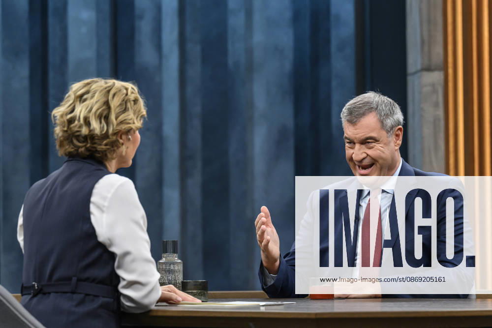 In the photo, from left: Caren Miosga, Markus Söder, Minister-President of Bavaria, CSU, GER, Berlin, studio, guest on Caren Miosga’s show, political talk show, TV, program, Das Erste, from Studio 20 in Berlin-Adlershof, Topic: How will the government get out of the crisis, Mr. Söder, October 11, 2026,