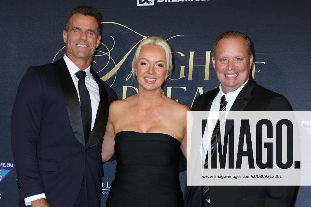 LOS ANGELES - OCT 8: Cameron Mathison,Heather O Quinn, Ryan O Quinn at the Night of Dreams Gala at the Beverly Hills Hotel on October 8, 2026 in Beverly Hills, CA Beverly Hills USA - ZUMAnc22 20261011_zaa_nc22_005