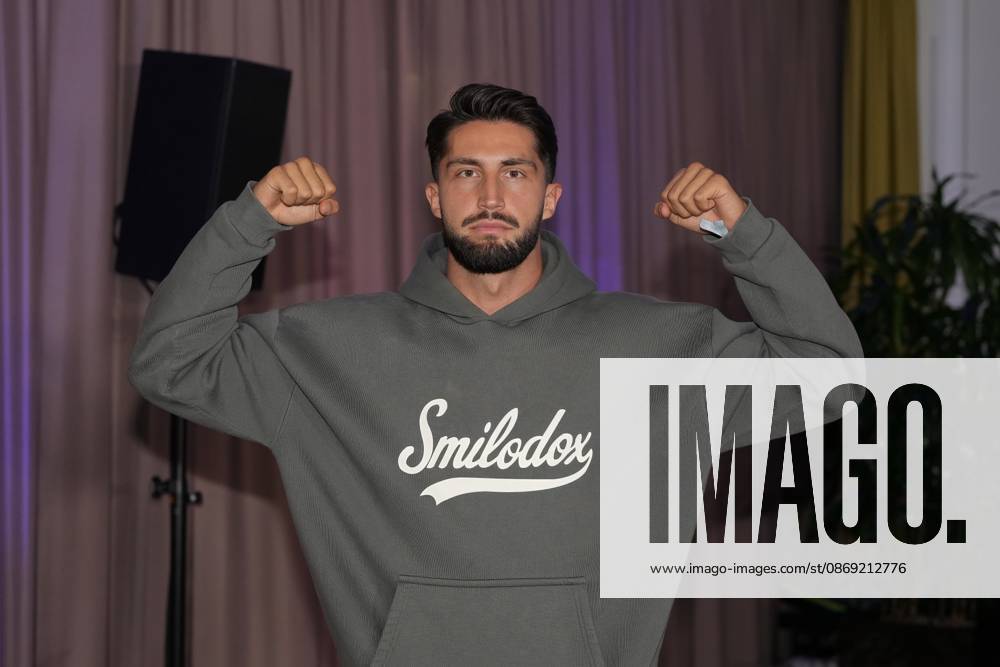 Fame Fighting 2026 Press Conference: Lorik Bunjaku at the press conference for the fourth edition of Fame Fighting Celebrity Boxing on October 11, 2026, at the Atlantic Hotel in Essen, North Rhine-Westphalia