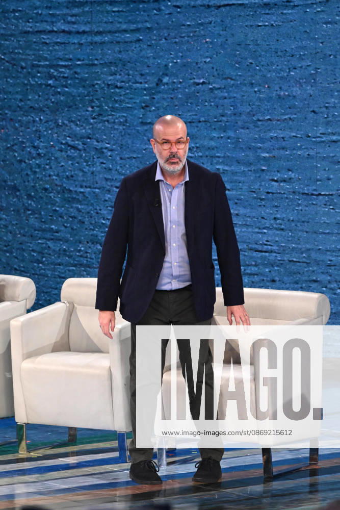 IPA89573862 - Milan, TV Show Che Tempo Che Fa - Nove. Pictured: Nello Scavo