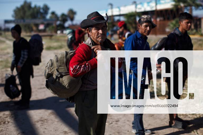 People part of the migrant caravan continue their journey, through the northern city of Mexicali, bound for the Tijuana border, Mexico, 20 November 2018. The migrant caravan that tries to regroup in the border city of Tijuana has triggered a humanitarian crisis whose proportions are still unknown while Central Americans doubt what to do after weeks of pilgrimage. The humanitarian crisis of migrants takes on unknown proportions !ACHTUNG: NUR REDAKTIONELLE NUTZUNG!