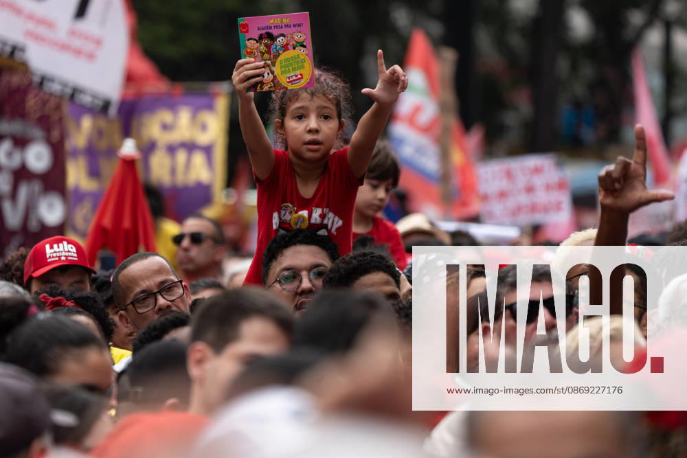 So£o Paulo, Brazil. 11 Oct 2026. The president of Brazil, Luiz Ino¡cio Lula da Silva (PT), takes part in a rally with supporters in So£o Paulo, Brazil, on October 11, 2026. Sao Paulo Brasil - ZUMAl146 20261011_aaf_l146_027
