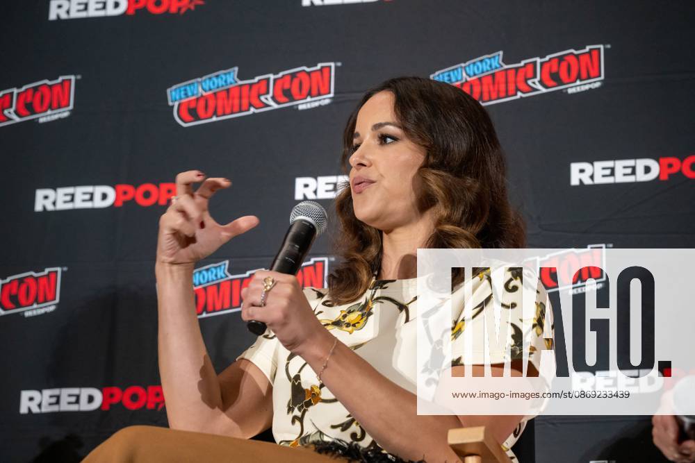 Melissa Fumero speaks at a panel discussion for CBS s new crime-solving drama EINSTEIN!.during New York Comic Con 2026 at The Jacob K. Javits Convention Center on October 11, 2026 in New York City. New York United States - ZUMAs197 20261011_aaa_s197_368