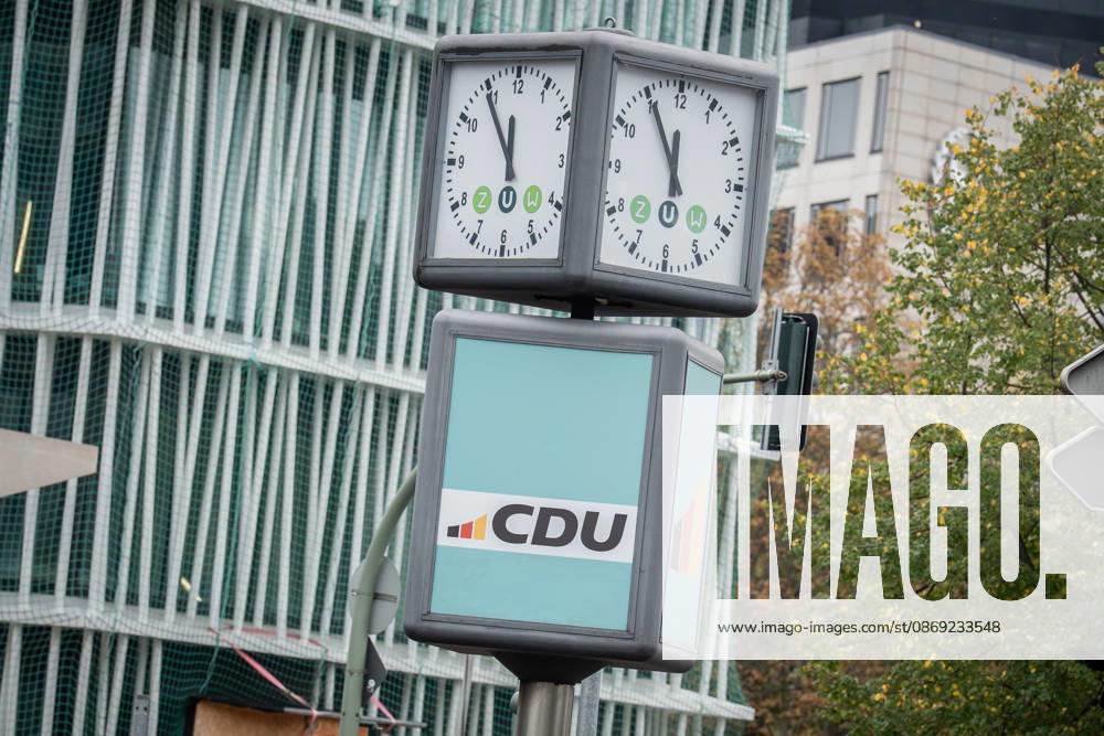 The clock in front of the Konrad Adenauer House reads five to twelve shortly before the start of the CDU Germany Executive Committee retreat in Berlin, October 2026, Berlin, Germany, Konrad Adenauer House