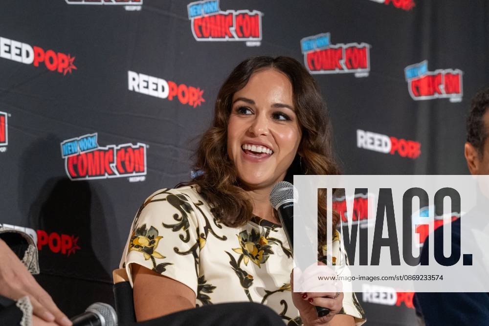 Melissa Fumero speaks at a panel discussion for CBS s new crime-solving drama EINSTEIN!.during New York Comic Con 2026 at The Jacob K. Javits Convention Center on October 11, 2026 in New York City. New York United States - ZUMAs197 20261011_aaa_s197_397