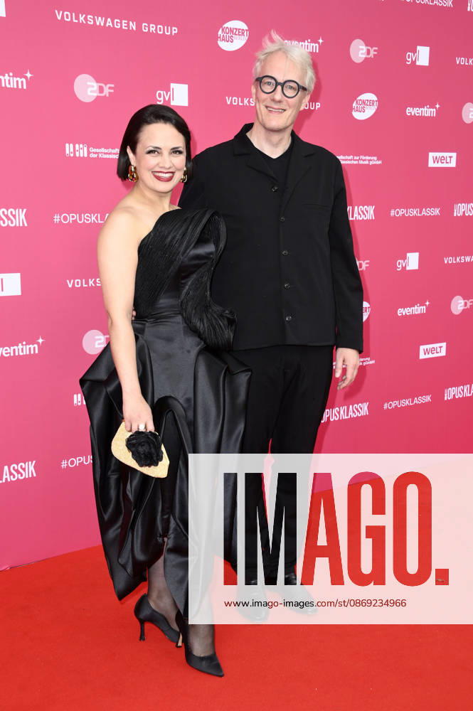 Katharina Konradi and Roland Vieweg at the 2026 Opus Klassik Awards ceremony at the Konzerthaus am Gendarmenmarkt in Berlin, October 11, 2026 Foto:xN.xKubelkax xFuturexImagex opus_6052