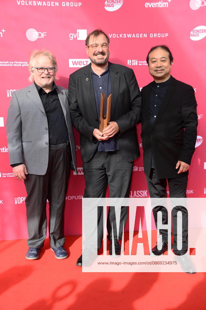 Janne Saksala, Martin Stegner, and Wu Wei of the WuWei Trio at the 2026 Opus Klassik Awards ceremony at the Konzerthaus am Gendarmenmarkt in Berlin, October 11, 2026 Foto:xN.xKubelkax xFuturexImagex opus_6066