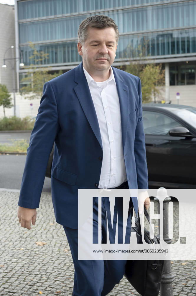 Sven Schulze upon arrival at the Executive Committee retreat at the Konrad Adenauer House in Berlin, October 11, 2026 Foto:xB.xElmenthalerx xFuturexImagex praesidiumsklausur_6018