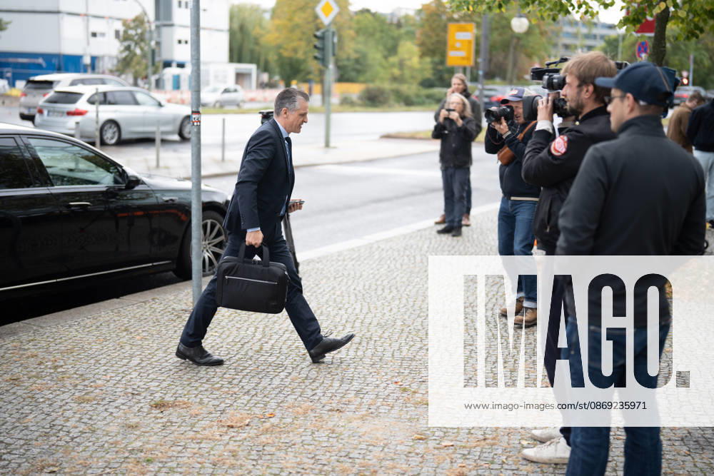 Thorsten Frei, chairman of the CDU CSU parliamentary group in the German Bundestag, upon his arrival at the CDU Germany Executive Committee retreat in Berlin, October 2026, Berlin, Berlin, Germany, Konrad Adenauer House