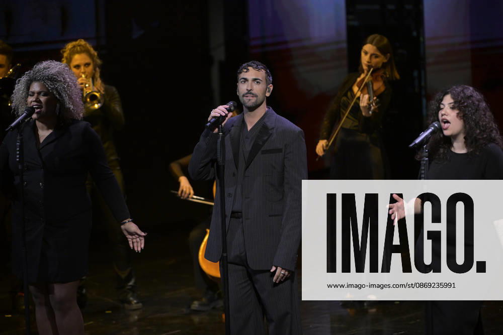 Photo by Mario Romano, IPP Milan, October 11, 2026. TV show *Che Tempo Che Fa*. Pictured: singer Marco Mengoni. Italy Photo Press World. Copyright *Che Tempo Che Fa*