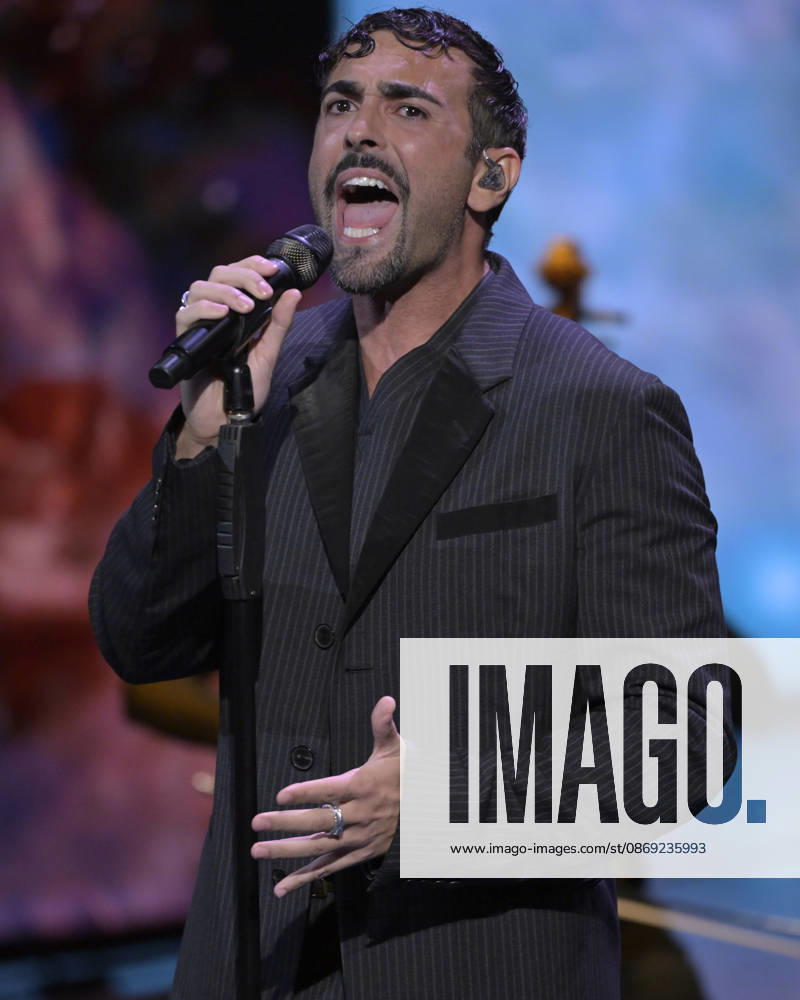 Photo by Mario Romano, IPP Milan, October 11, 2026. TV show *Che Tempo Che Fa*. Pictured: singer Marco Mengoni. Italy Photo Press World. Copyright *Che Tempo Che Fa*