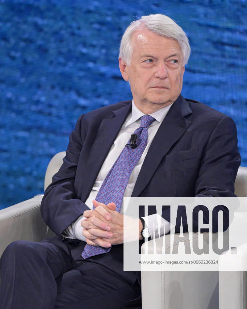 Photo by Mario Romano, IPP Milan, October 11, 2026. TV show *Che Tempo Che Fa*; pictured is journalist Ferruccio De Bortoli. Italy Photo Press World. Copyright *Che Tempo Che Fa*