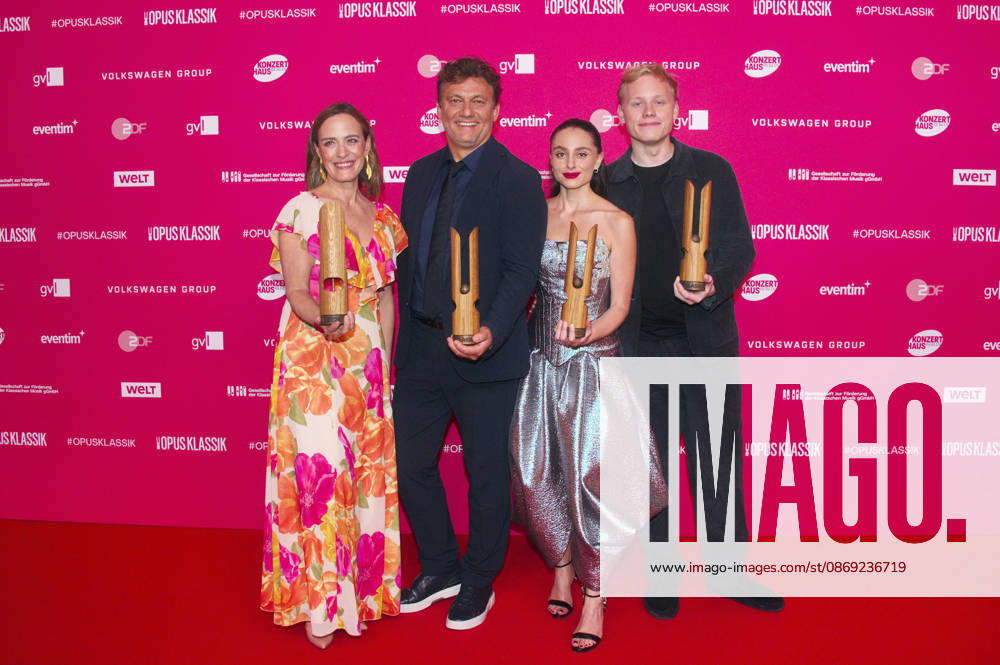 Sarah Willis, Jonas Kaufmann, Esther Abrami, and Alexander Malofeev at the 2026 Opus Klassik Awards ceremony at the Konzerthaus am Gendarmenmarkt in Berlin, October 11, 2026 Foto:xC.xBehringx xFuturexImagex opus_6144