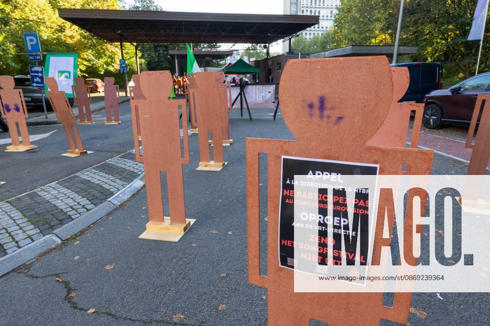 This image shows a striker picket at the VRT during a strike in the public services in Belgium, against the Federal Government s budgetary measures, organised by the trade unions on Monday 12 October 2026 in Brussels. NICOLASxMAETERLINCK 189536616