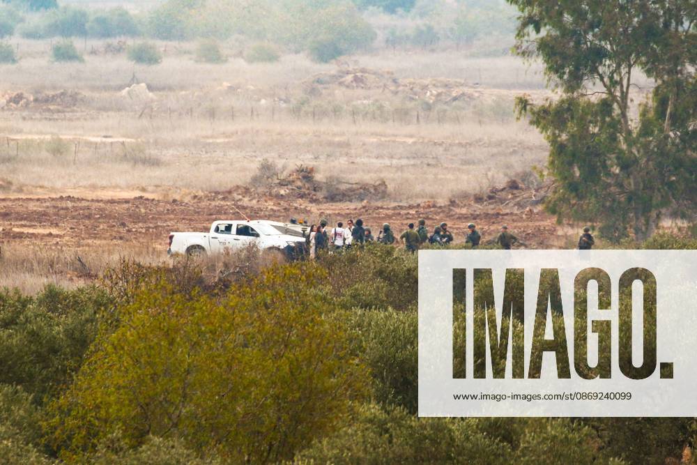 Ramallah, Palestine, State of: TURMUS AYYA, PALESTINE †OCTOBER 12, 2026: Israeli settlers attacked Palestinian farmers from the town of Turmus Ayya and international activists, preventing them from harvesting olives during the current olive harvest season. Two injuries have been reported so far according to the doctor at the town s medical center. The incident occurred as Palestinian farmers continued their seasonal efforts to harvest olives from their land. Ramallah Palestine, State of - ZUMAq101 20261012_zna_q101_019